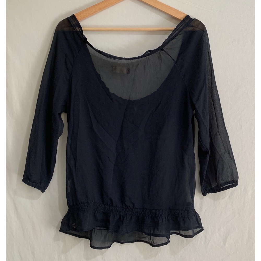 🚫SOLD🚫Hollister Top - Picture 5 of 8